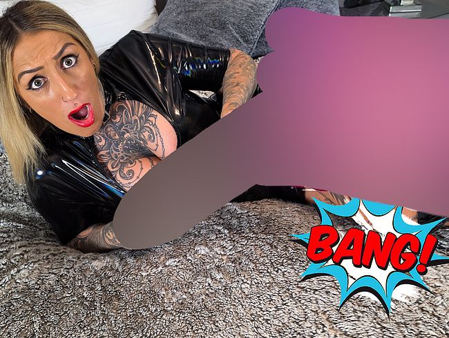 QueenParis's Porno Video: Schock! Wirklich in den ars**??? Autsch....